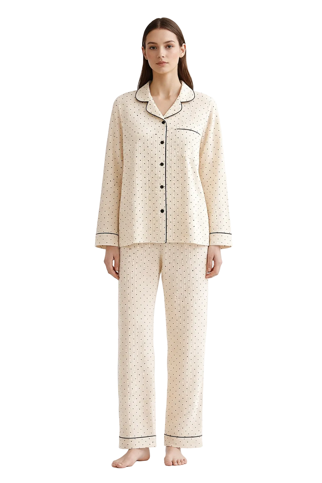 Beige pyjamassæt med prikker og kontrastkanter