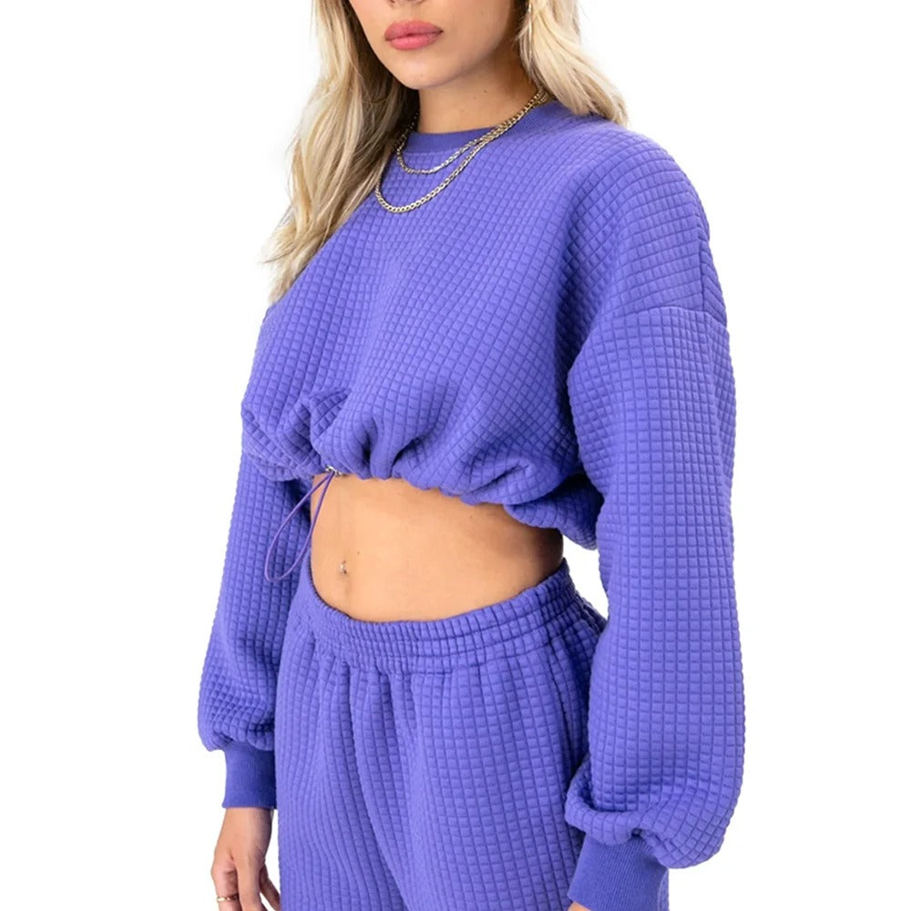 Lilla sæt med cropped sweatshirt og joggers