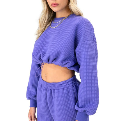 Lilla sæt med cropped sweatshirt og joggers