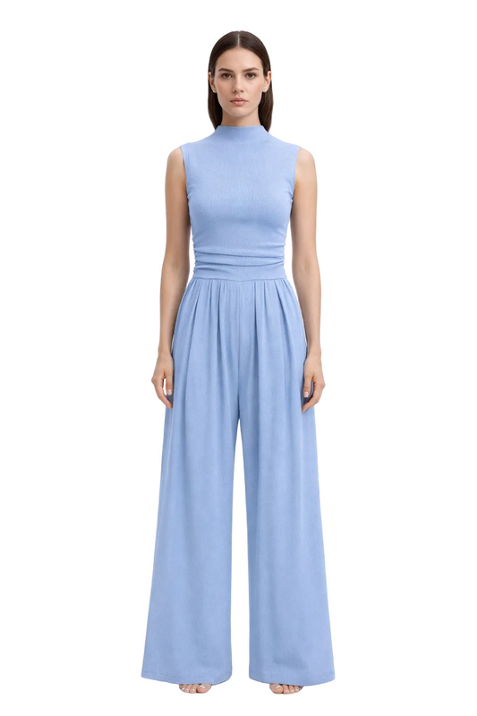 Lyseblå jumpsuit med høj hals og brede ben